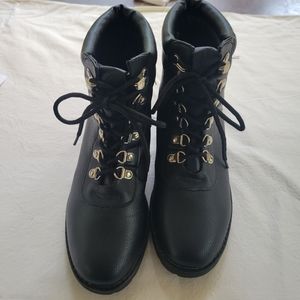Black Nautica boots
